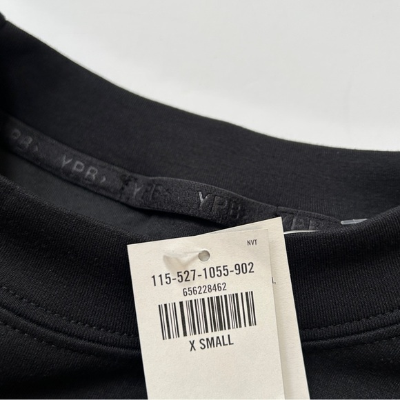 NWT - Abercrombie & Fitch YPB neoKNIT Mini Crew in Dune Colorblock, Size XS - Picture 13 of 13